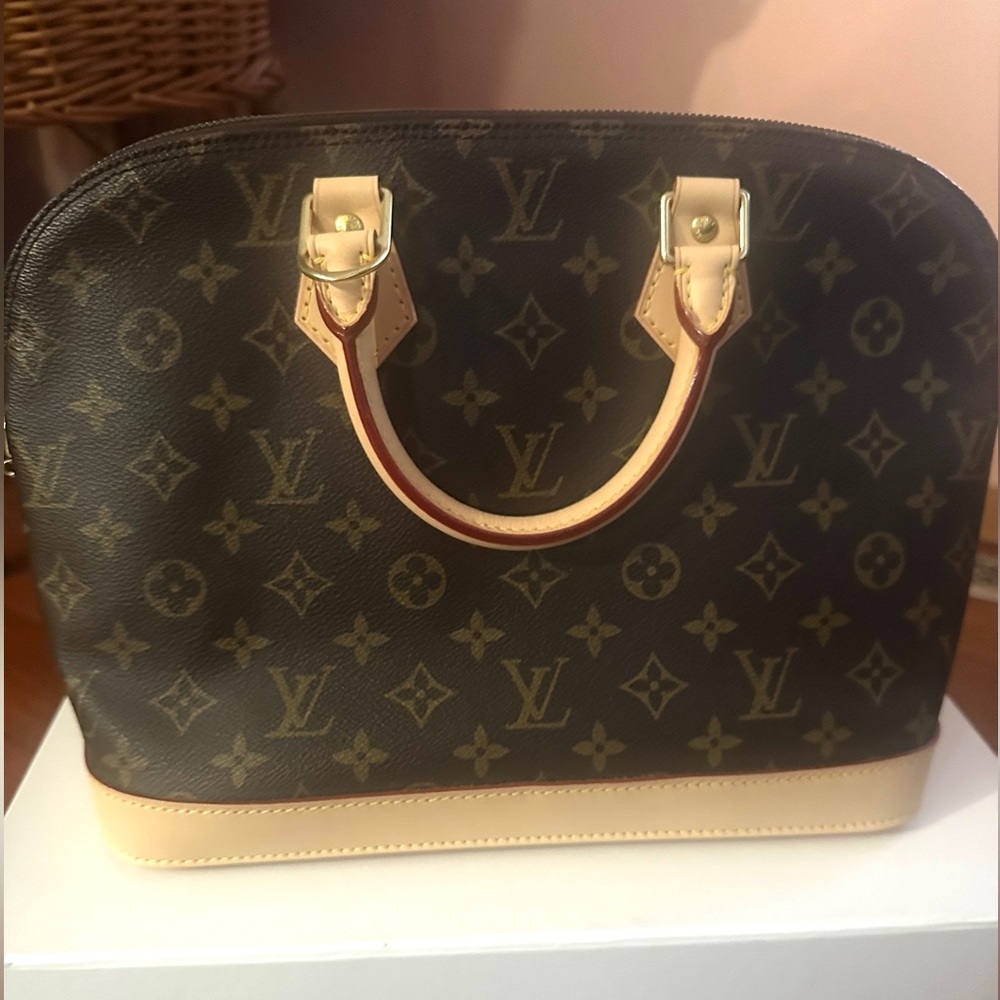 Louis Vuitton Alma PM